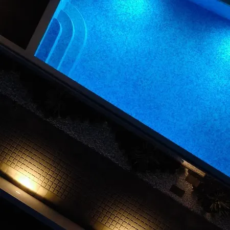 Lena Luxury Ii شقة