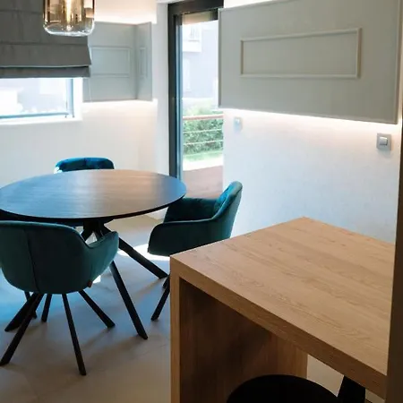 Lena Luxury Ii זאדאר